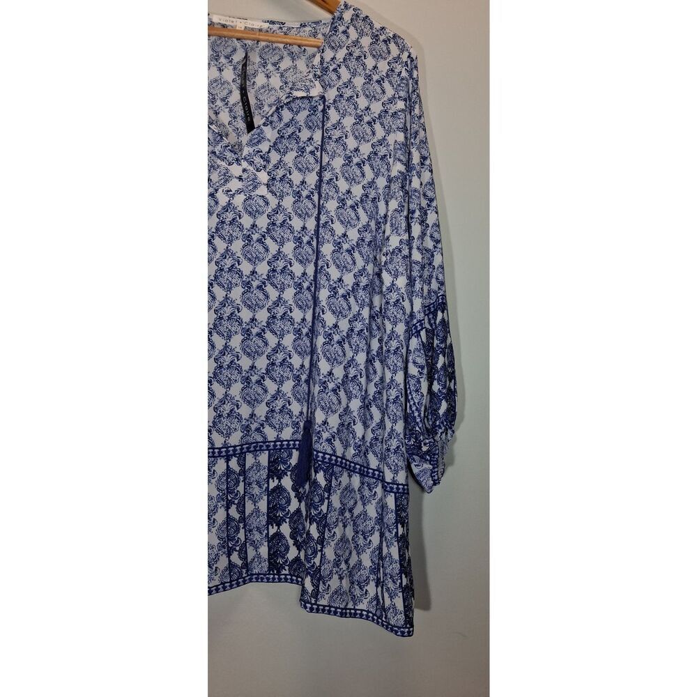 womens 1X plus blouse Violet + Claire Blue White Floral Tassel Tunic - Picture 4 of 8